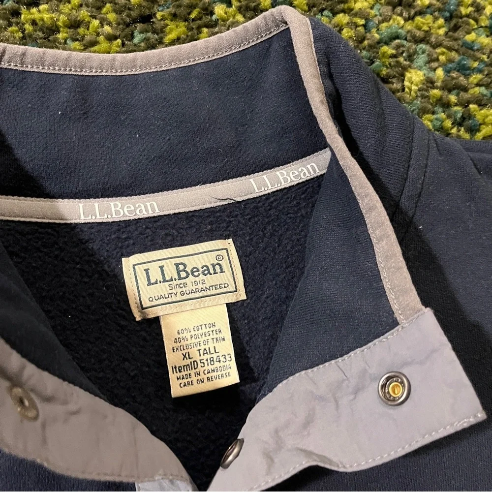 L.L. Bean Men's Navy, Red & Yellow Colorblock Pullover Sweater - Picture 3 of 7